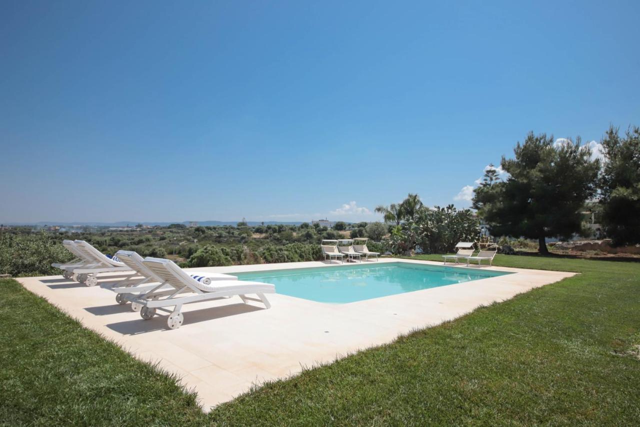 Villa Dyria Exclusive Swimming Pool Monopoli Bagian luar foto