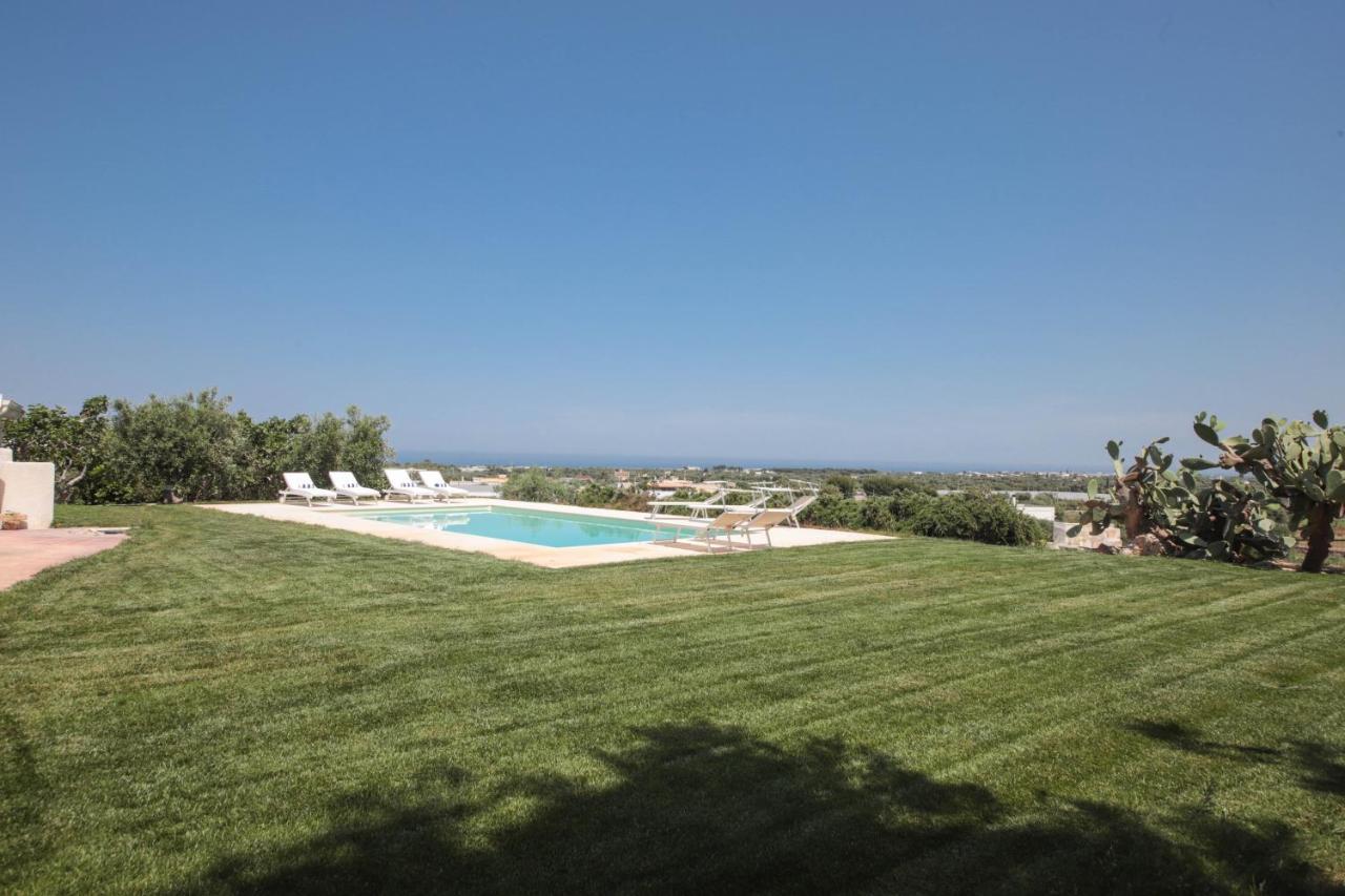 Villa Dyria Exclusive Swimming Pool Monopoli Bagian luar foto